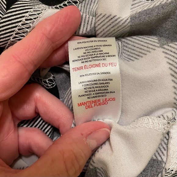 Rae Dunn Christmas P. J. Buffalo Plaid - Size Large - Very Soft - **TOP ONLY - Picture 7 of 7